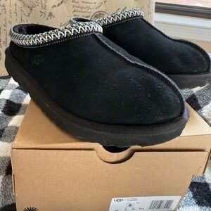 UGG Women’s Black Slip-On Suede Clog with Contrast Trim